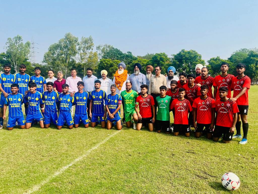 Tight matches on the third day of the University Football League InterCollege